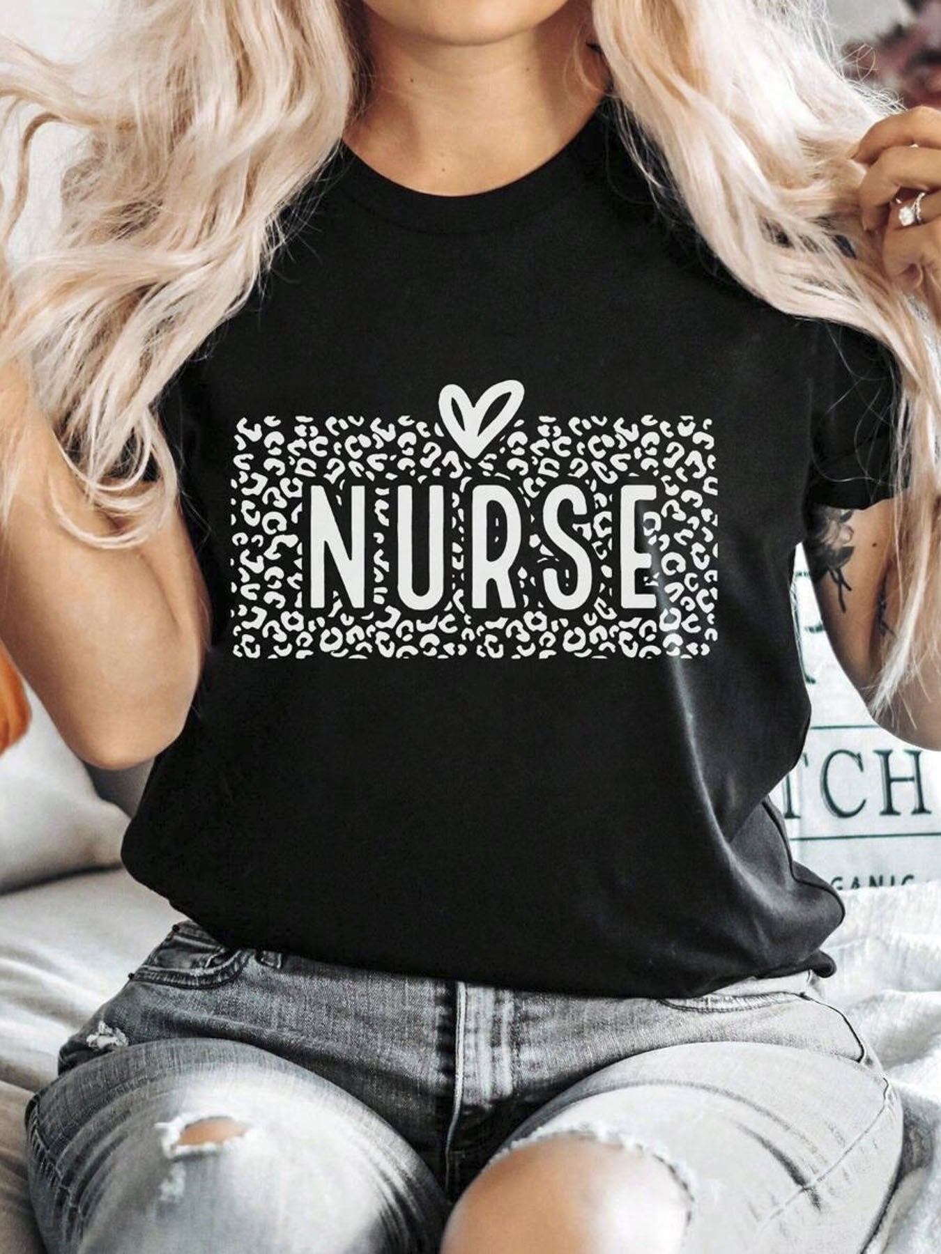 1pc, 100%, Nurse Pattern Printed T-Shirt, Seasonal Casual Men'S T-Shirt, Round Neck Pure Short Sleeved T-Shirt, Outdoor Sports, Holiday Gift