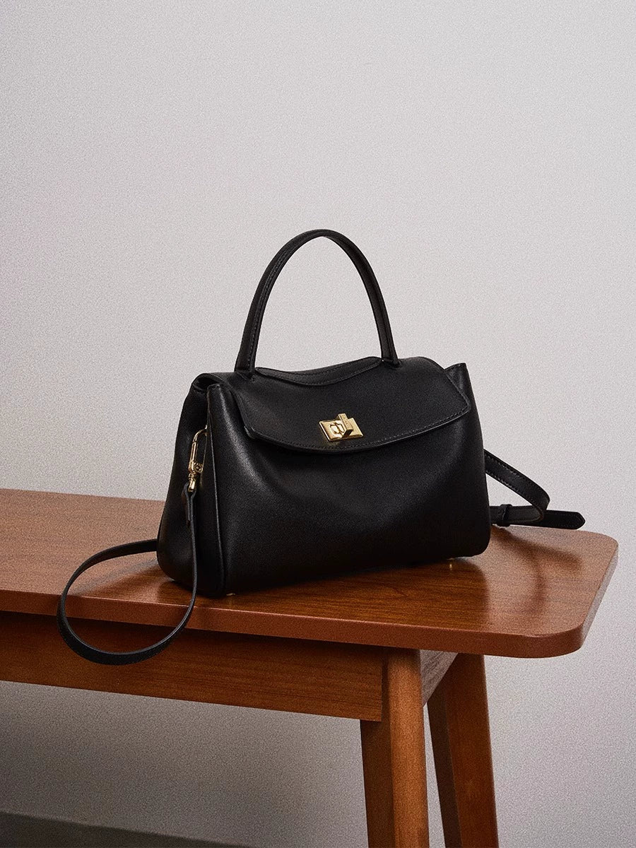 Soft Cowhide Handbag Women's Small Size 2025 New Arrival Genuine Leather Retro Bag Women's Fancy Shoulder Messenger Bag