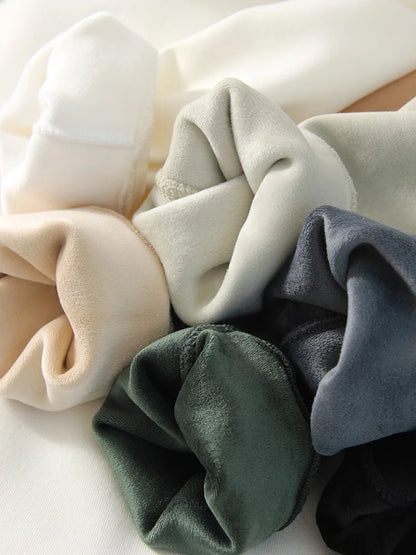 Winter Fleece Sweatshirts For Women Oversized Top Warm Pullovers Black Loose O Neck White Thick Velvet Sweatshirt Women Warm