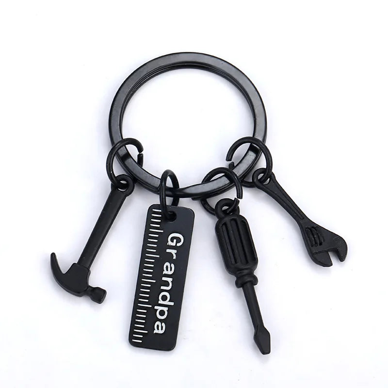 Chic Design Keychains for Dad Father's Day Gift Mini Zinc Alloy Hammer Screwdriver Wrench Tools Set Pendant for Keys Holder Ring