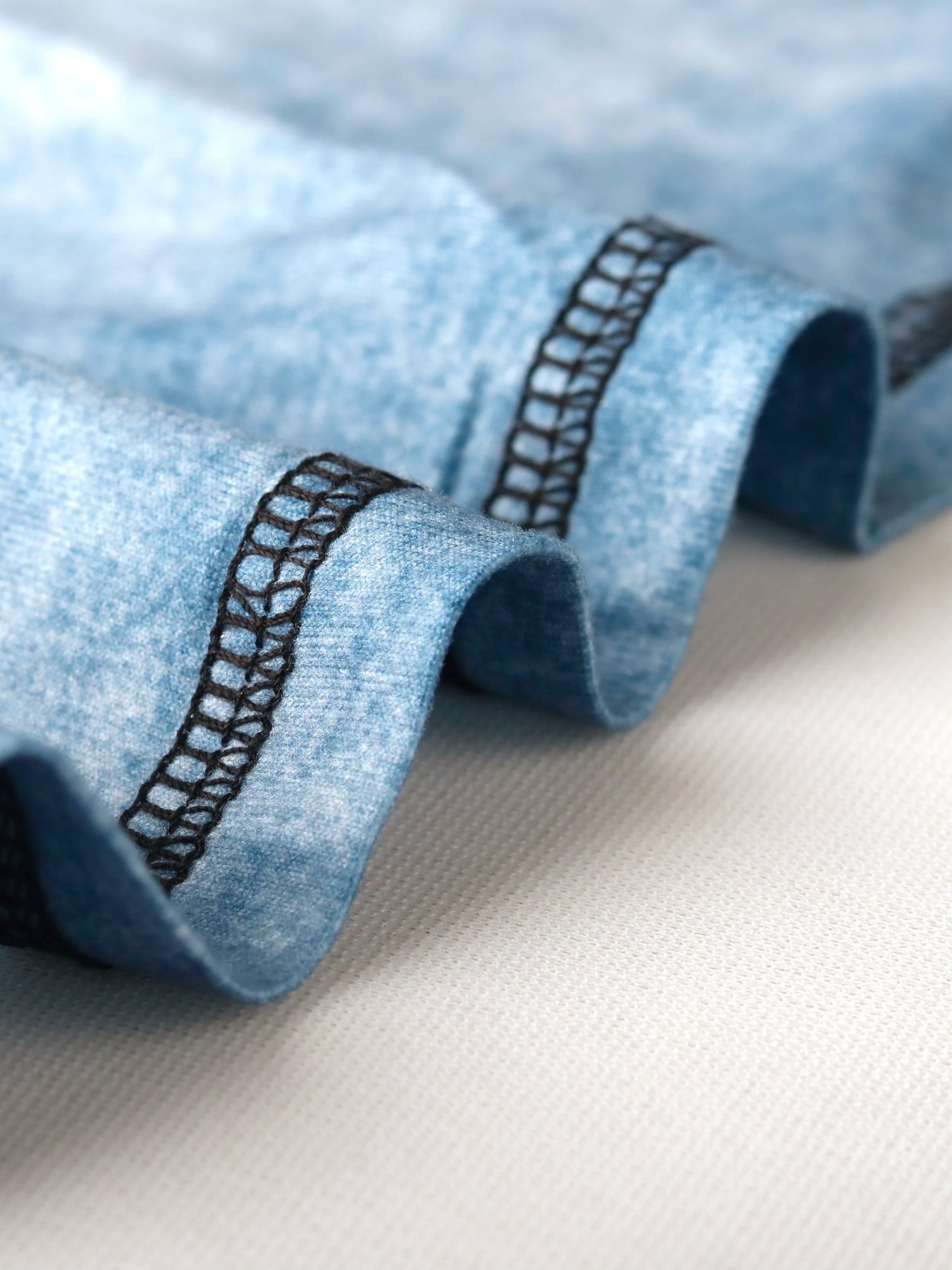 Women's Plus Size Stylish Floral Print Stylish Casual Top with Button Accent Long Sleeve T-Shirt for Spring & Fall-Comfortable