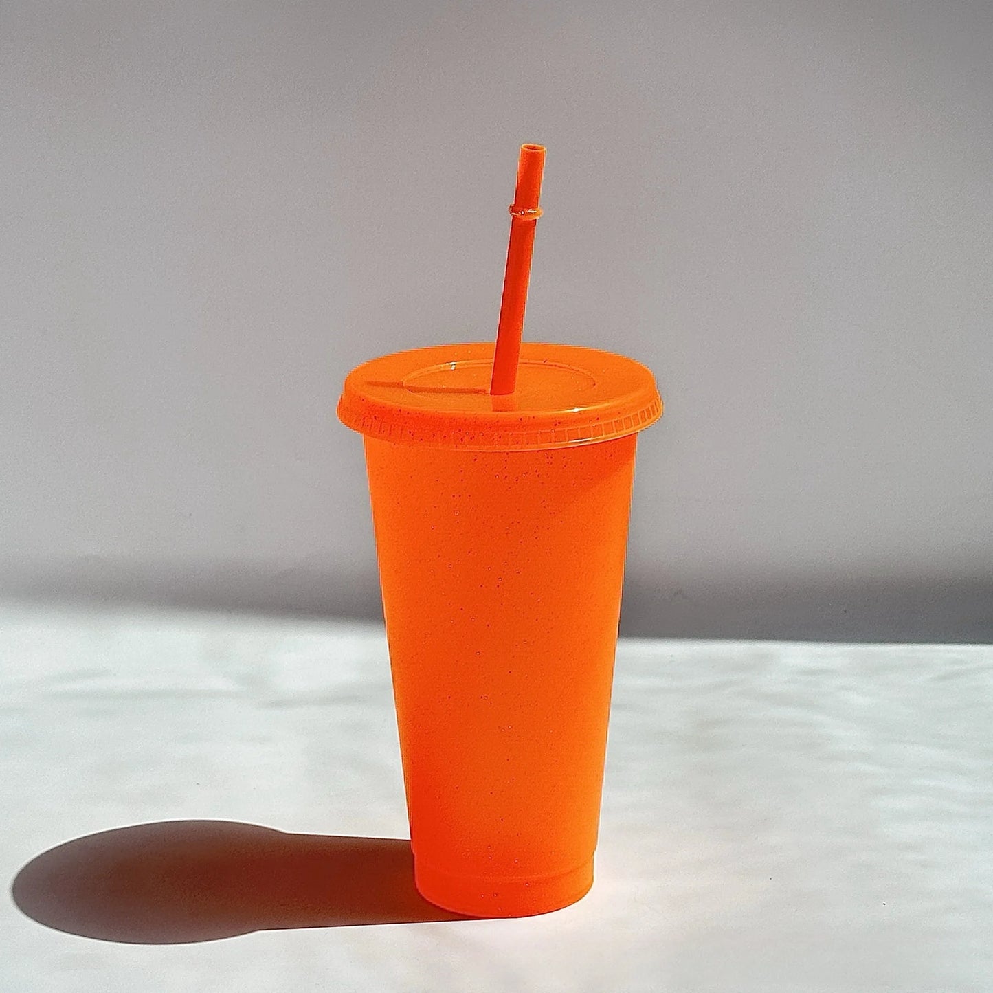 PlasticCupsWithLids And StrawsJuice Milk Tea Coffee CupsDrinking CupCold CupsColor Changing Cups, Glitter Cups ChangingPartyCups