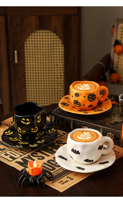Creative Halloween-themed ceramic cups and saucers Irregular personalized coffee cups Coffee saucers Pumpkin bat pattern cups