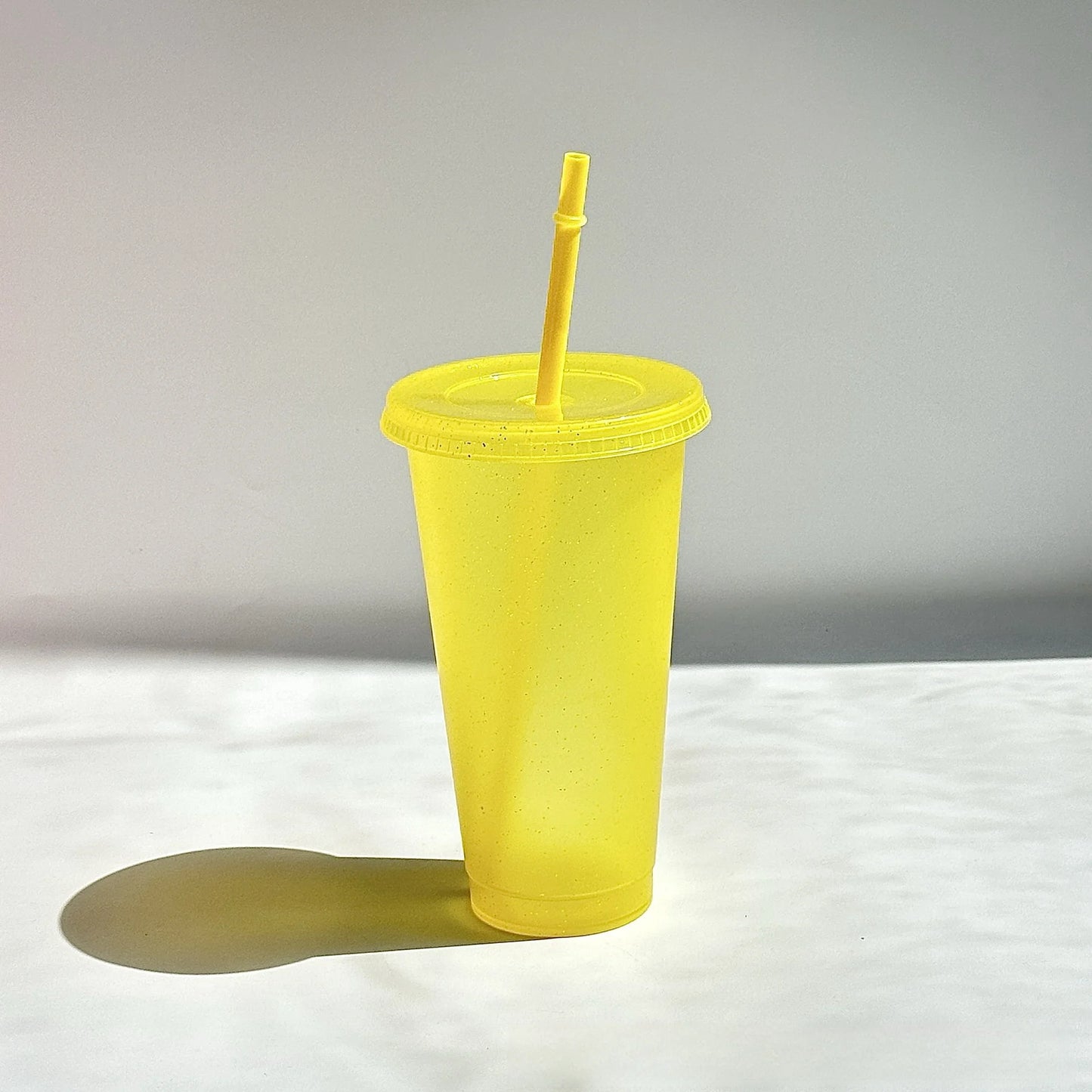 PlasticCupsWithLids And StrawsJuice Milk Tea Coffee CupsDrinking CupCold CupsColor Changing Cups, Glitter Cups ChangingPartyCups