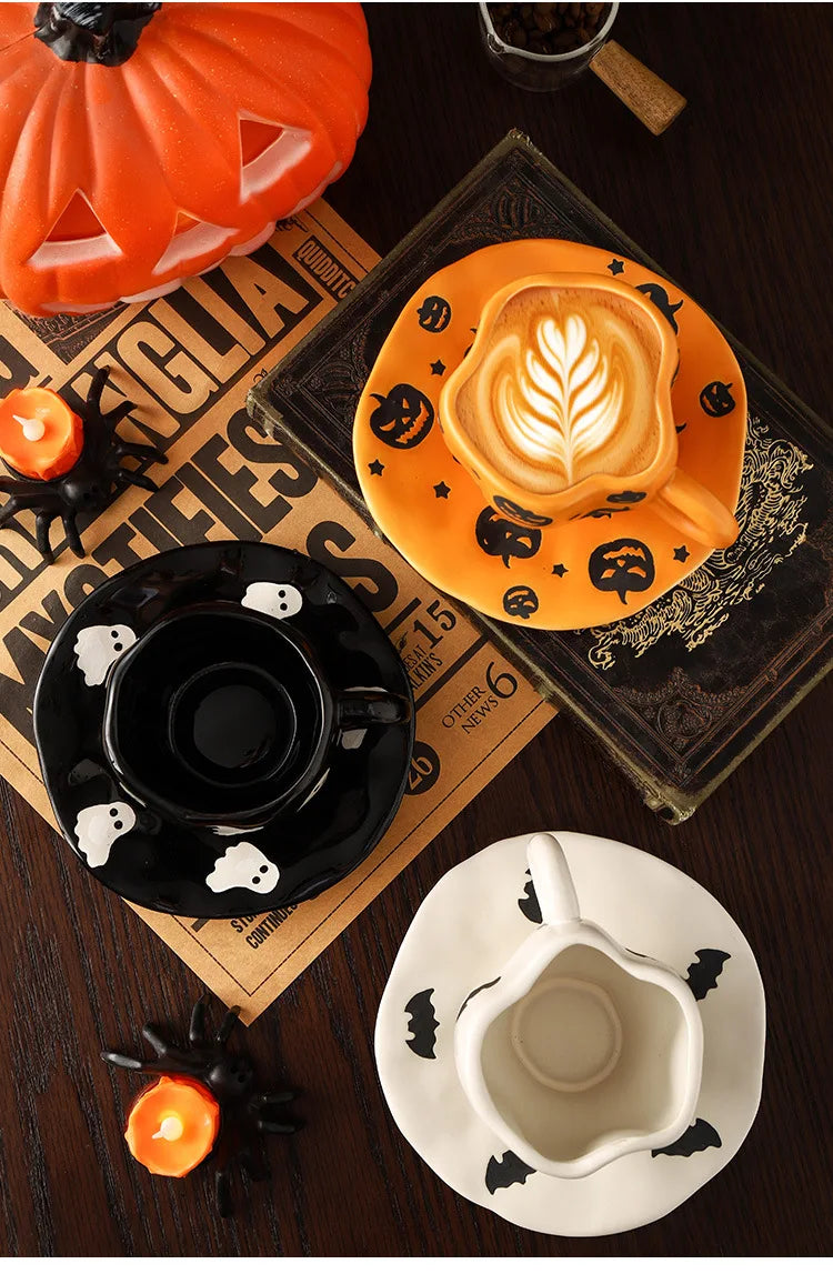 Creative Halloween-themed ceramic cups and saucers Irregular personalized coffee cups Coffee saucers Pumpkin bat pattern cups