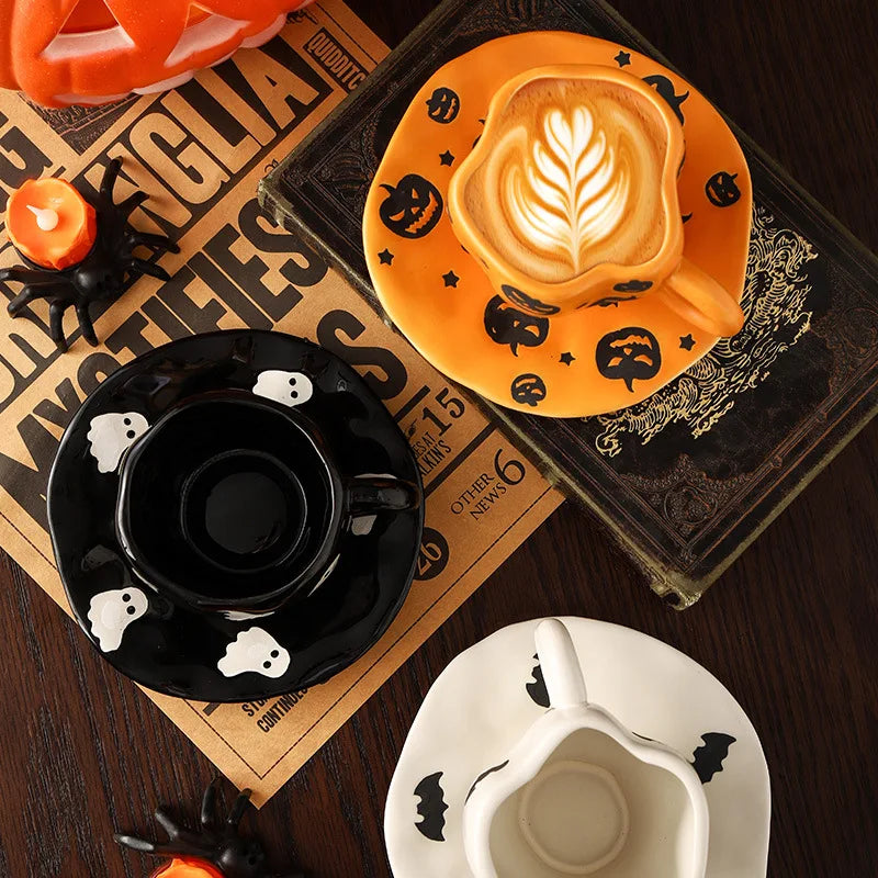 Creative Halloween-themed ceramic cups and saucers Irregular personalized coffee cups Coffee saucers Pumpkin bat pattern cups